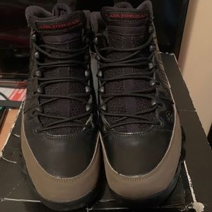 2012 Air Jordan retro 9 (olive) size 8 men’s